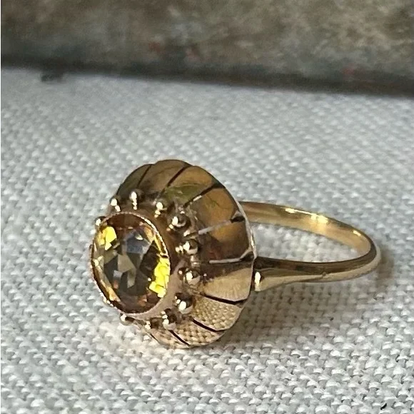 Antique/Vintage 14k Citrine Ring - Picture 3 of 16